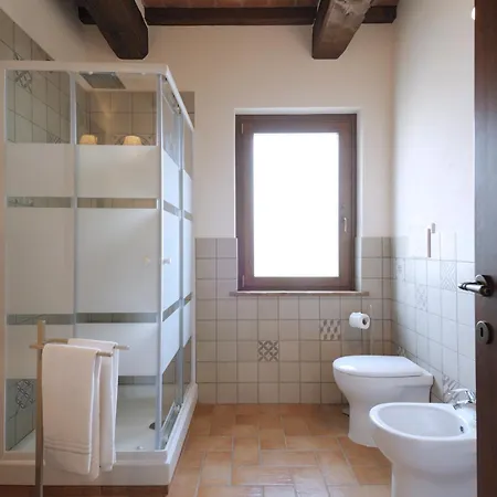 Le Capannacce Farm stay Cinigiano