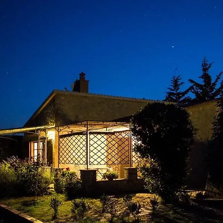 Farm stay Le Capannacce Cinigiano